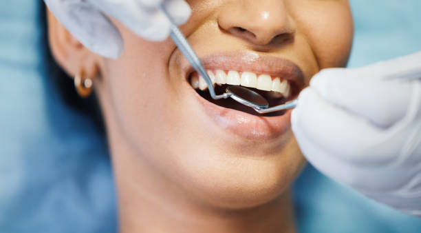 Best Dentist Open Late Near Me  in Manhattan, IL